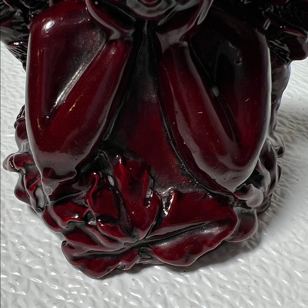 Vintage Winged Angel Cherub Shiny Carved Resin Dark Red Color Figurine Retired - Picture 3 of 6